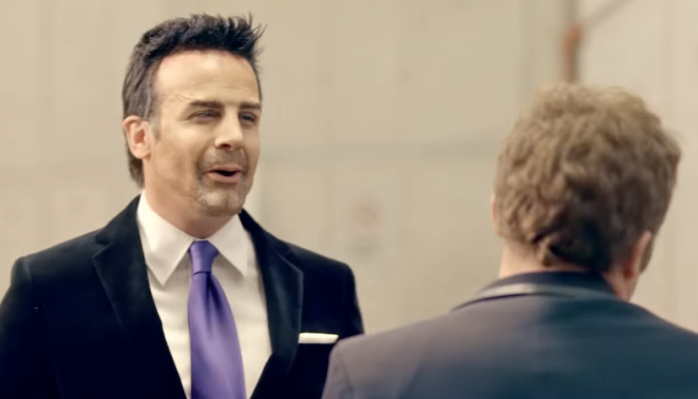 Imitación de Stefan Kramer a Felipe Camiroaga generó reacciones divididas en Twitter