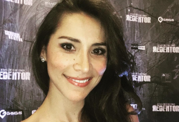 Loreto Aravena comparte sensual fotografía sin photoshop y sin ropa interior