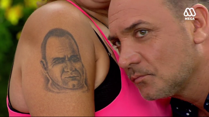 No era broma: valiente mujer que se tatuó la cara de Lucho Jara por fin conoce a su ídolo