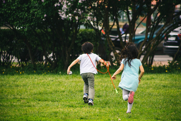 Madre inglesa se suicida por no aguantar otra Navidad sin sus hijos: Peleó custodia 8 años