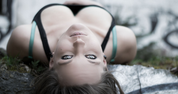 Web para adultos pide a políticos brasileños 'divertirse' online, lejos del Congreso