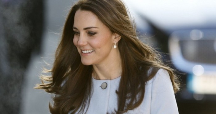 Kate Middleton vivió incómodo bochorno con su vestido a lo 