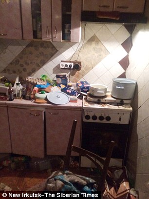 332458D600000578-0-image-a-122_1460558487400