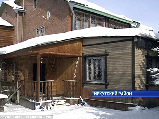 3324592000000578-0-image-a-118_1460558430137