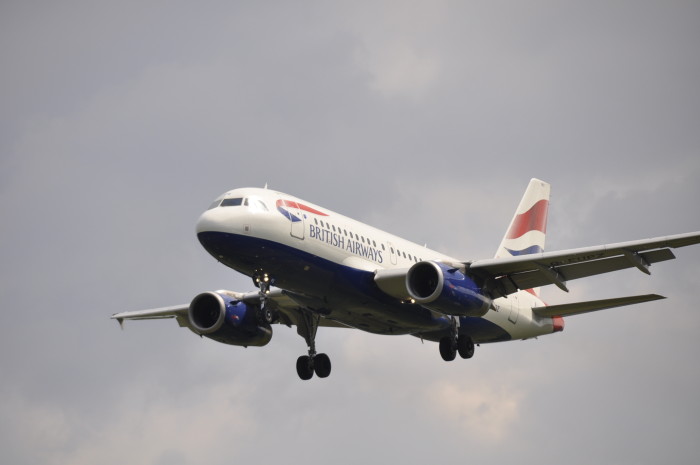 Descubre lo que podría suceder si no tienes tu celular en modo avión durante un vuelo