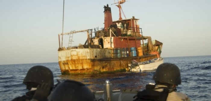 Chileno es detenido en Indonesia tras ser sindicado como el líder de un barco pirata