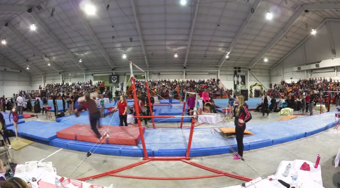 La' viral' atrapada de un profe de gimnasia para salvar a alumna de terrible lesión