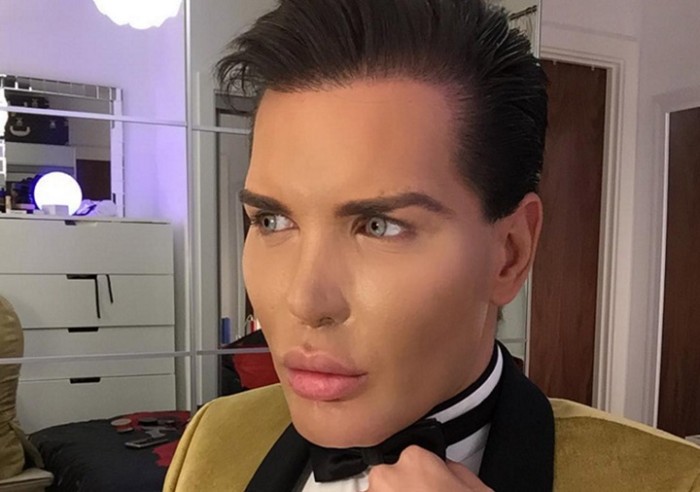 El drama que vive actualmente el británico que ha gastado millones en parecerse a Ken