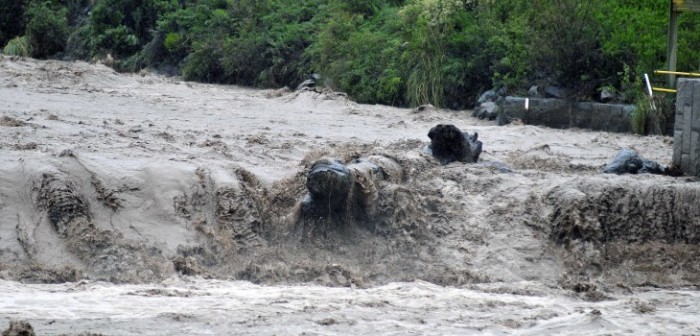 Encuentran cuerpo de una de las personas arrastradas por el río Maipo tras aluvión