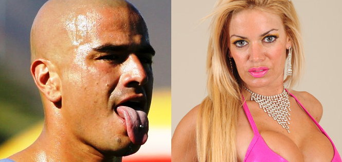 Sorprenden a Kike Acuña y Sandy Boquita besándose afuera de un restaurante