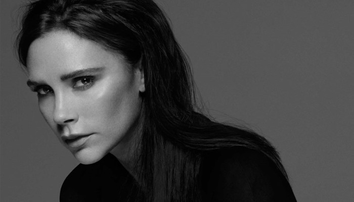 Las fotos que demuestran que Victoria Beckham sí puede sonreír