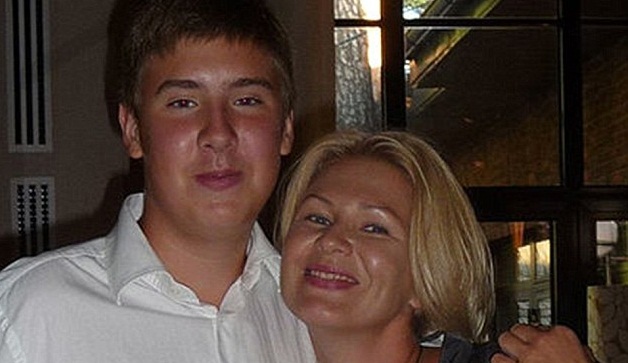 Hijo de millonario asesinó brutalmente a su madre: la mujer le habría pedido tener sexo