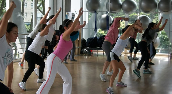 3 razones por la que no debes repetir una rutina de ejercicios dos días seguidos