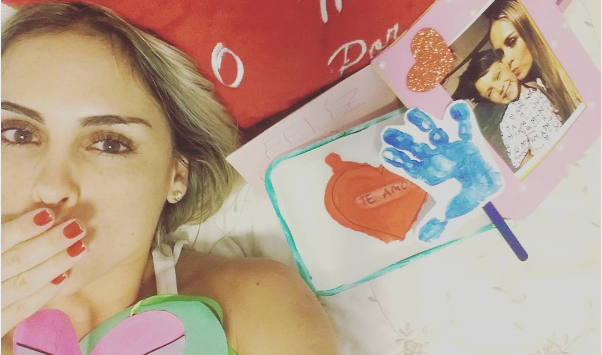 Regalos y saludos: así vivieron las famosas chilenas el día de las madres en Instagram