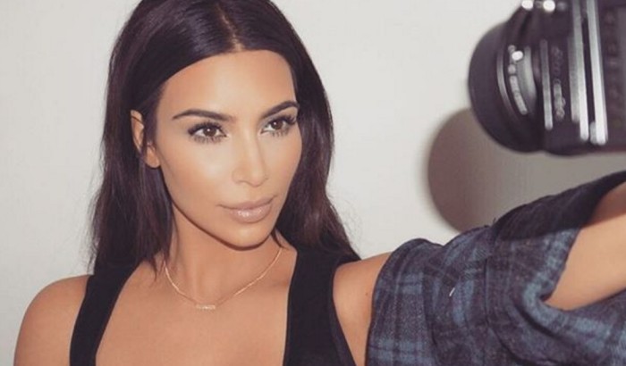 Kim Kardashian sorprende con nuevo cambio de look al estilo de una 