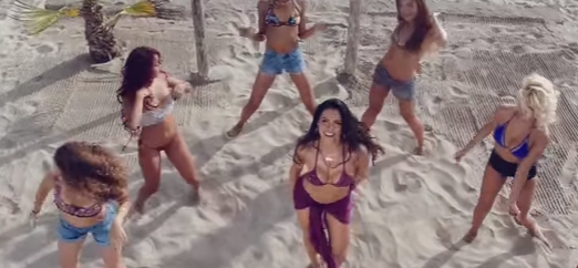 Paloma Fiuza lanzó nuevo tema y en el videoclip enseña a bailar el paso del 'saca punta'