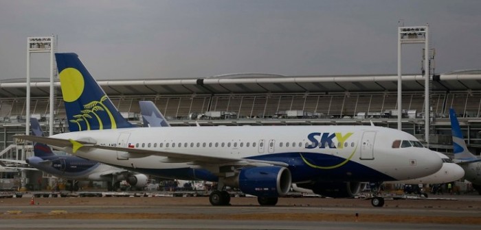 SKY y Latam deciden reprogramar cerca de 5 mil vuelos por horario de invierno