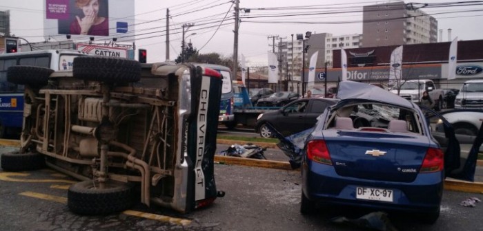 Cuatro lesionados deja accidente de tránsito en importante avenida de Concepción