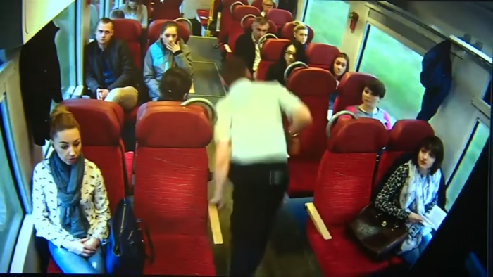 La ágil reacción de un chofer que salvó la vida de sus pasajeros ante inminente choque