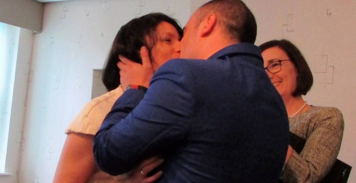 Hombre devastado: su esposa murió en la noche de bodas