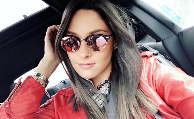 Nuevo cambio de look: Kel Calderón dejó en el olvido su pelo grisáceo