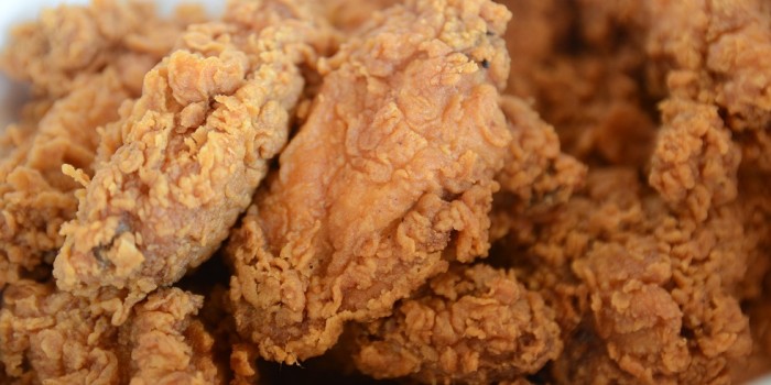 Manejó más de 1400 kilómetros sólo para conseguir comida rápida para su mujer