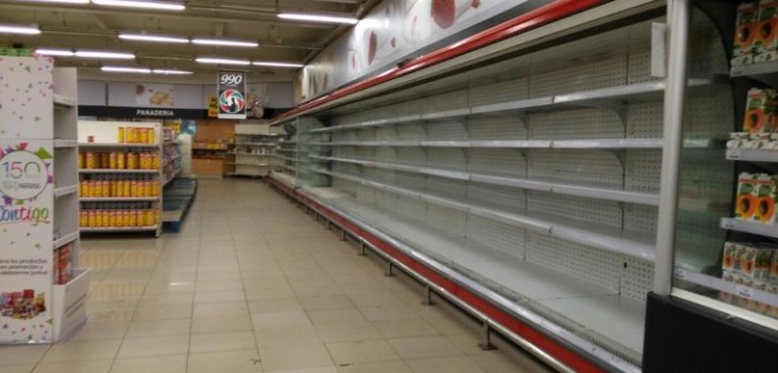 Supermercados empiezan a evidenciar el desabastecimiento por los bloqueos en Chiloé