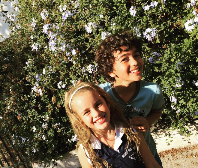 Actores de Mega Giulia Inostroza y Vicente Soto protagonizan campaña de multitienda