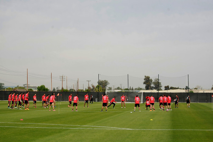 La 'Roja' entrenó con plantel completo de cara al estreno con Argentina