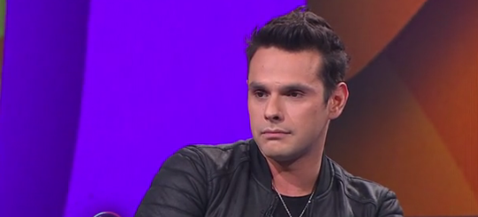 Óscar Garcés se refirió a la polémica escena del baño con Mona: 