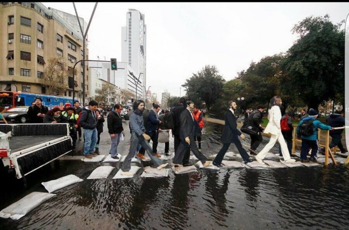 Los más hilarantes memes tras rotura de matriz e inundaciones en Santiago