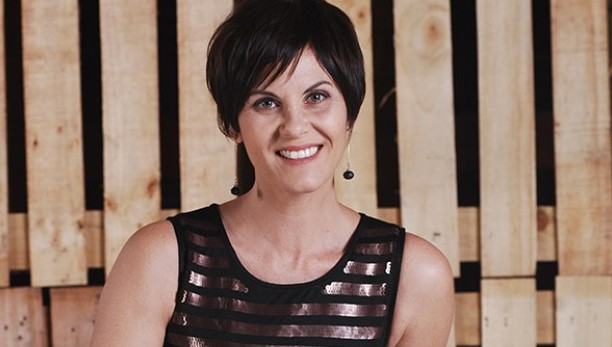 Paola Volpato mostró renovado look en sesión de fotos para revista Caras