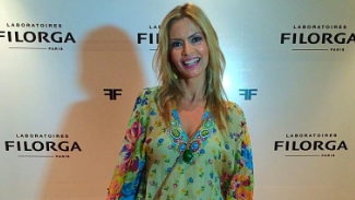 Paola Camaggi se luce con sensuales fotografías a sus 48 años de edad