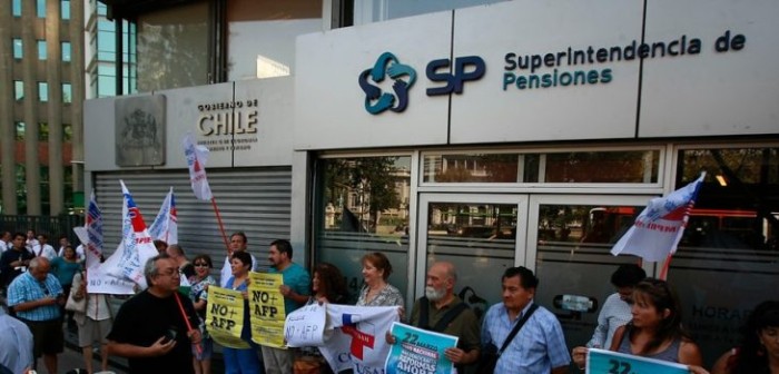 El convenio que permite a los chilenos traspasar sus fondos de pensión a Perú