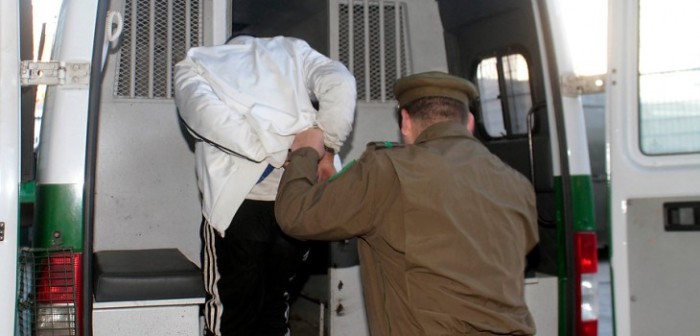 Detienen a profesor de 25 años acusado de violar a adolescente de 13 en la Araucanía