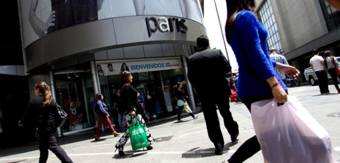 Las peores tarjetas de crédito de grandes tiendas, según su tasa de reclamos