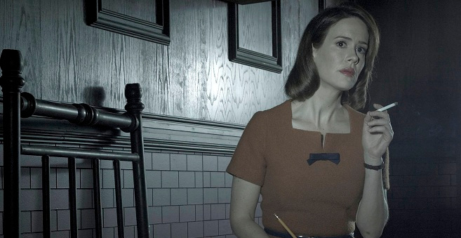 Sarah Paulson de American Horror Story posó en topless para W Magazine