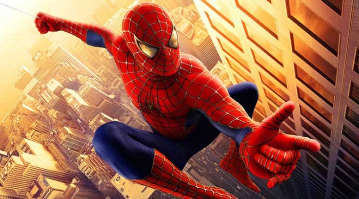 Profesor universitario se disfraza de Spiderman para captar la atención de sus alumnos