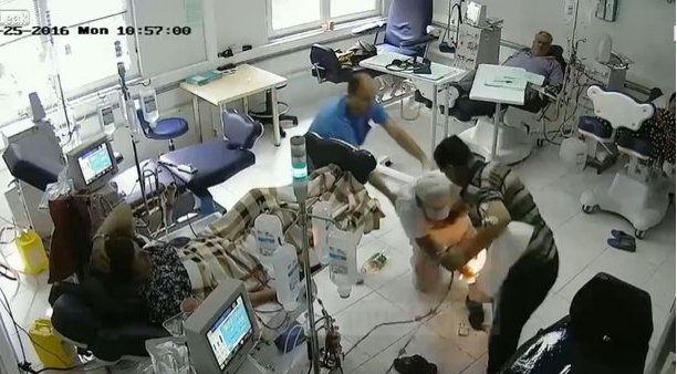 Video capta momento en que arsenalero prende en llamas a paciente y provoca explosión