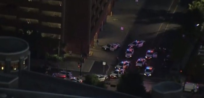 Francotiradores matan a 4 policías en manifestación por afroamericanos asesinados en EEUU