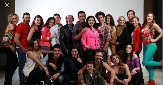 Los memes que dejó el gran final de la teleserie '20añero a los 40'