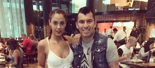 Gary Medel compartió romántica foto al estilo 
