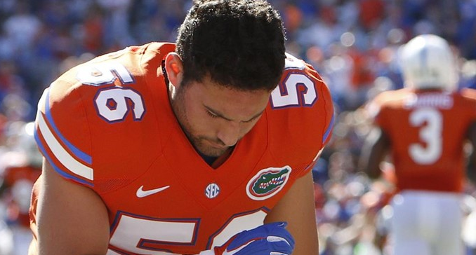 Futbolista americano se transforma en héroe tras salvar a una muchacha de una violación