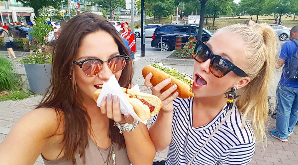 Así lo pasan Vesta Lugg y Kel Calderón en su viaje a Canadá