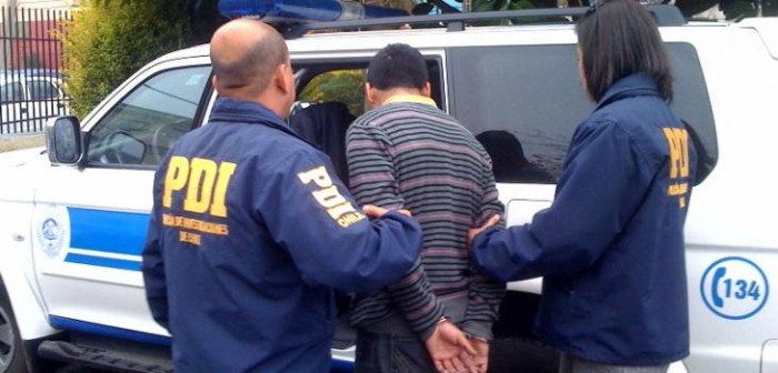 Brigada de homicidios detuvo en Santiago a sujeto acusado de asesinar a su madre