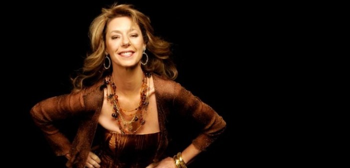 Actriz Claudia Di Girólamo sufre por segunda vez violento portonazo frente a su casa