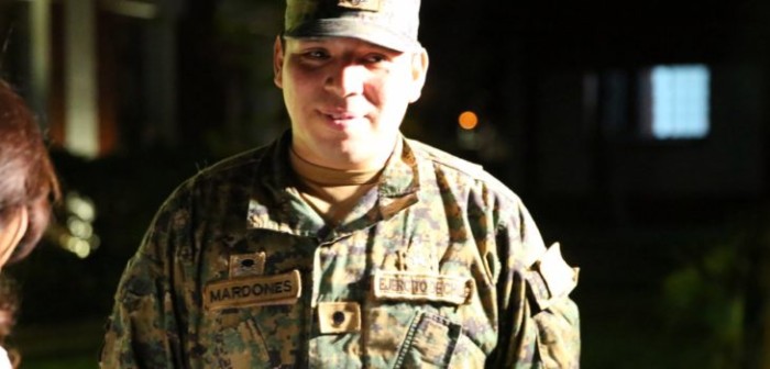 Reconocen a joven militar que cruzó Santiago para entregar billetera extraviada