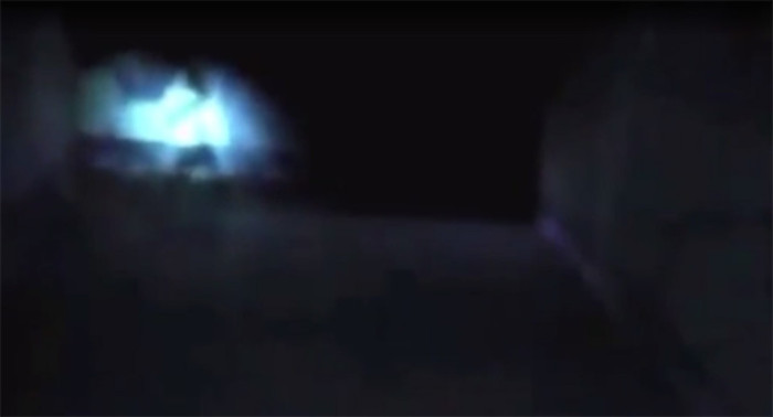 Jóvenes huyen horrorizados tras grabar 'fantasma' de una niña en hospital abandonado