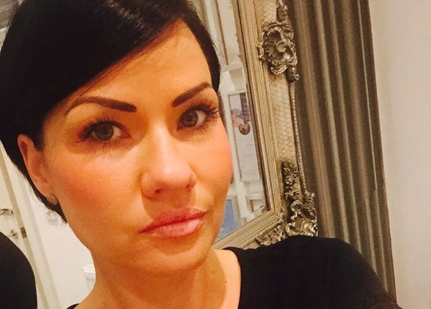 El noble gesto de una mujer con su amiga luego de perder sus cejas y pezones por el cáncer