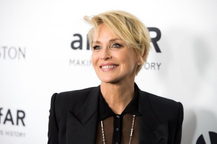 Sharon Stone saca aplausos a sus 58 años con foto en diminuto bikini